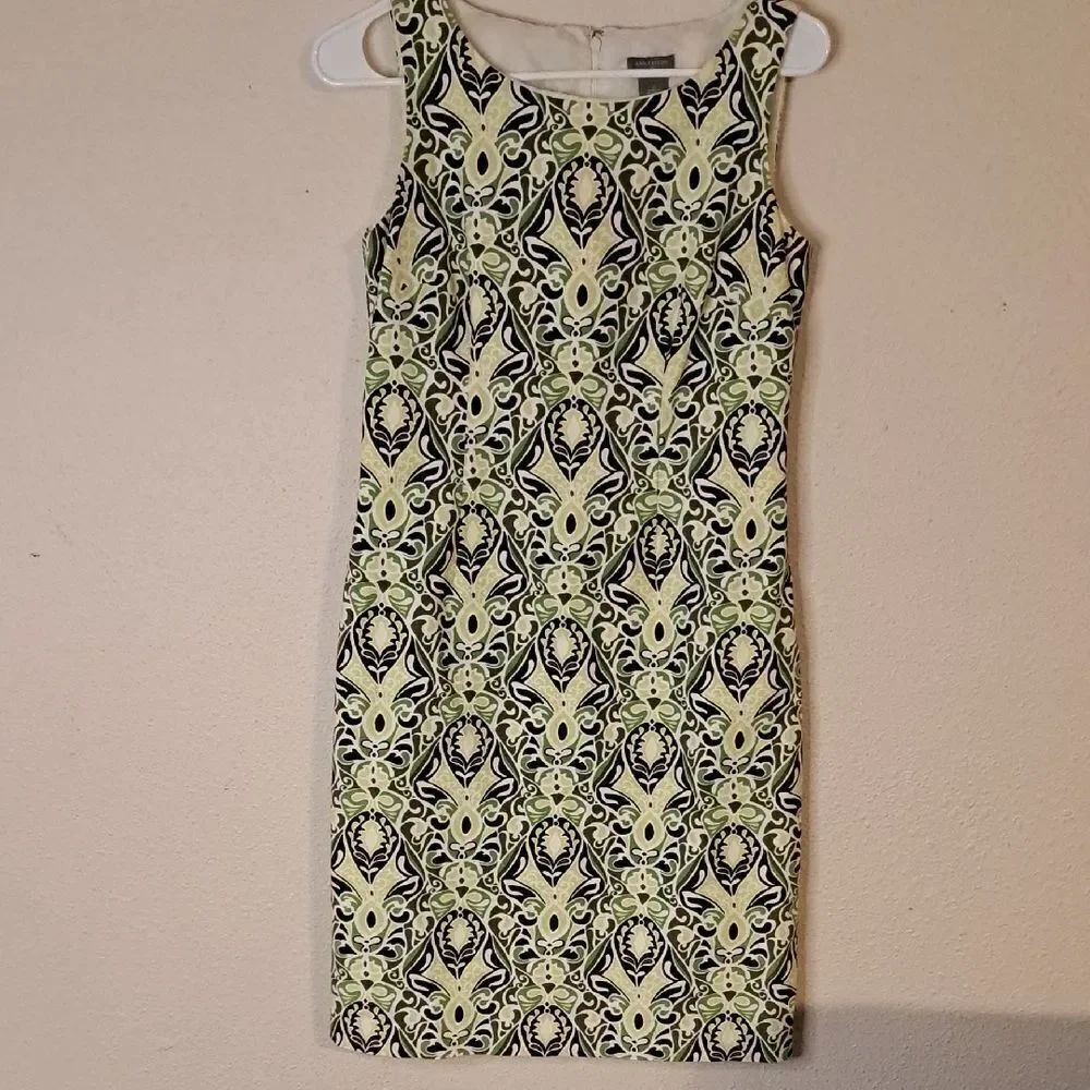 Ann Taylor Elegant Green and Black Patterned Dress size 2